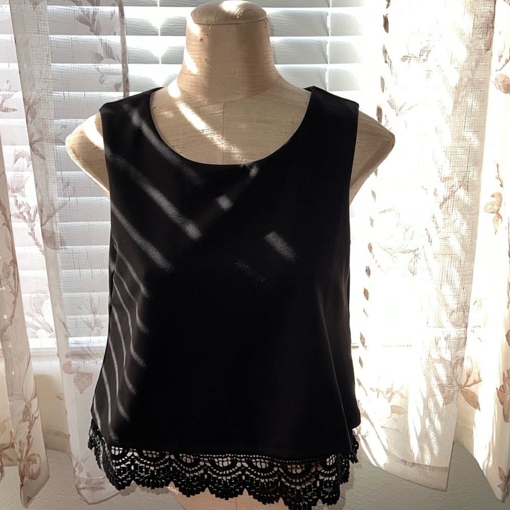NEW!  Hal Rubenstein Black Lace Top